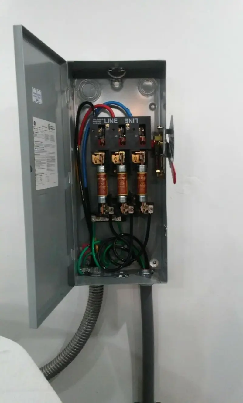 Three-phase disconnect switch installed for Electrical Wiring & Rewiring in Murfreesboro